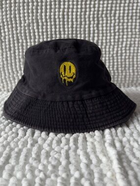 Black Bucket Hat with Yellow Dripping Smiley Patch - Kids Accessories